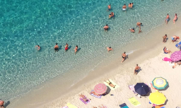 Mare cristallino e spiagge bianche, Tropea