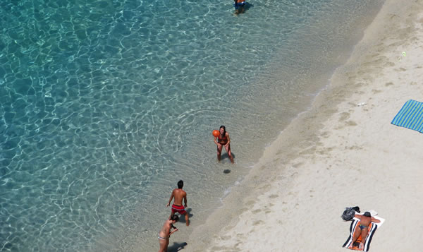 Mare cristallino visto da Largo Migliarese, Tropea